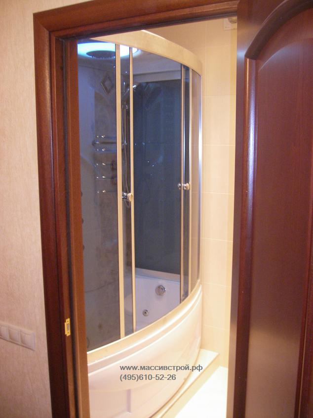 Фото установленной гидромассажной кабины с ванной