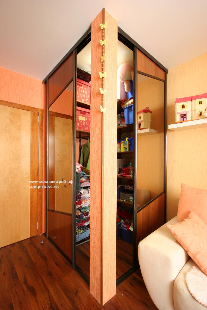 Встроенный угловой шкаф-гардеробная